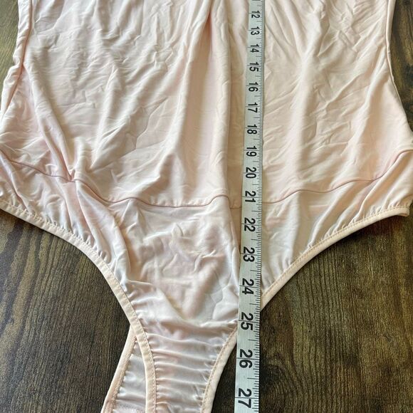 NWT Cache pink chain neck halter shirt top body suit Sz L holiday? - Picture 8 of 9